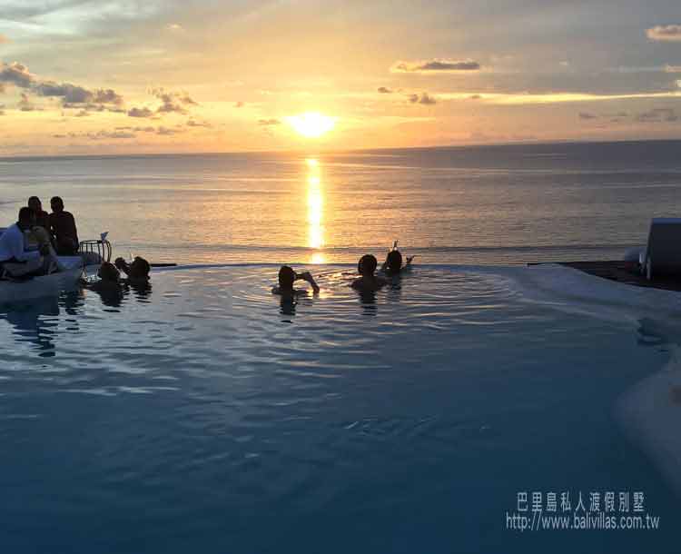 泳池 卡布龍餐廳 饕客限定 峇里島必吃 巴里島 自由行 旅遊 巴厘島