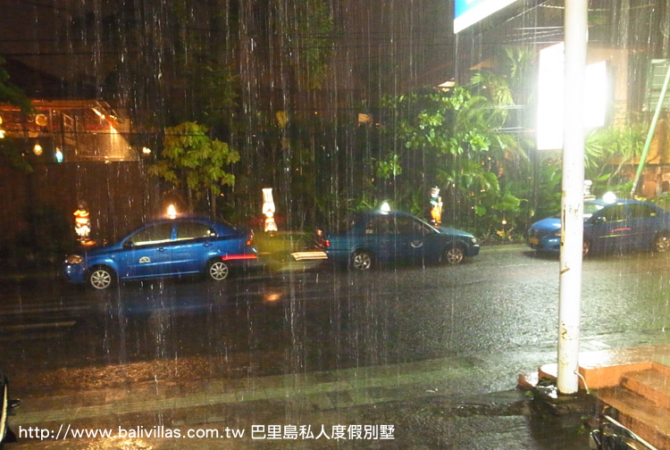 下雨 峇里島 巴里島 巴厘島 Villa 自由行 旅遊